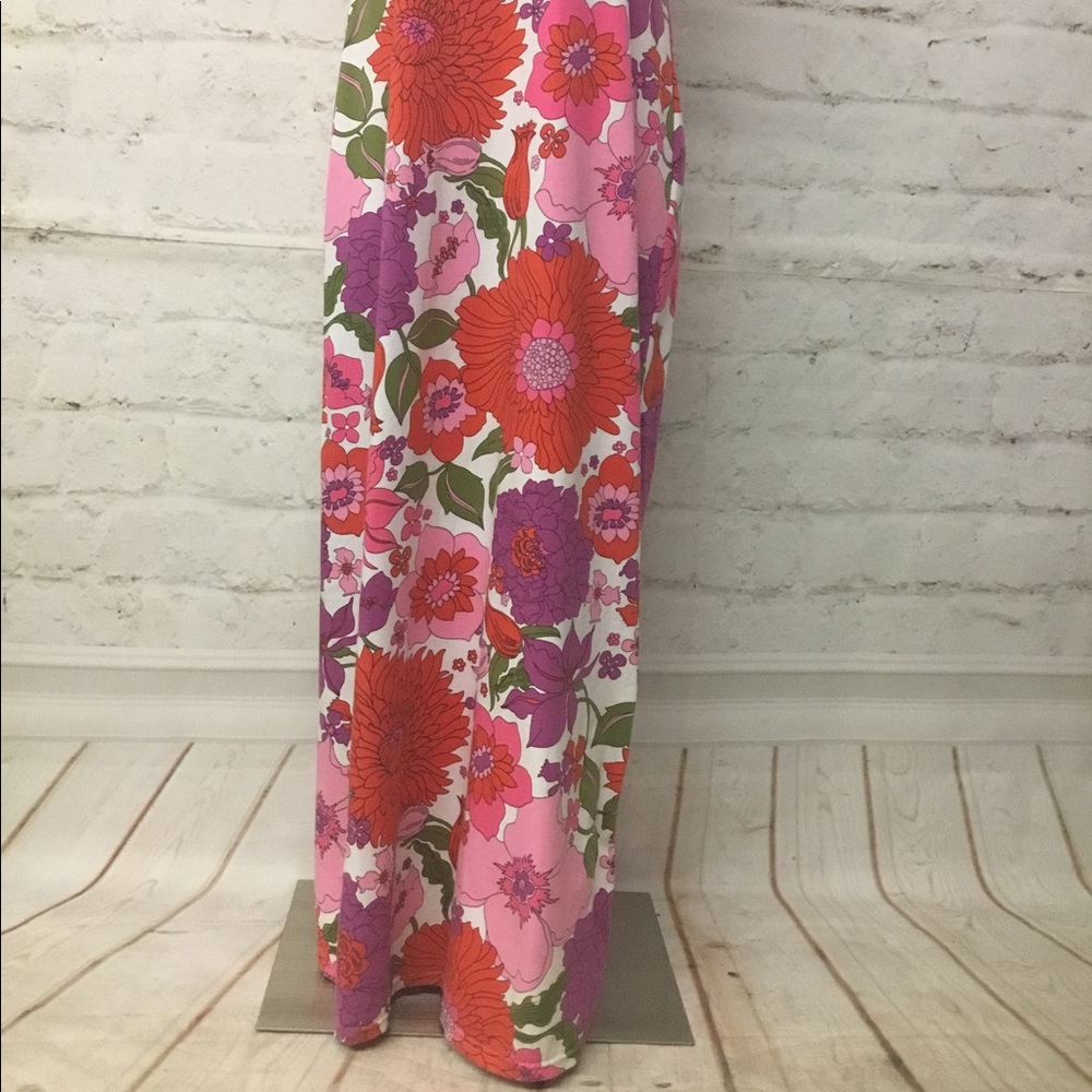 Dress - Picture 2 of 8